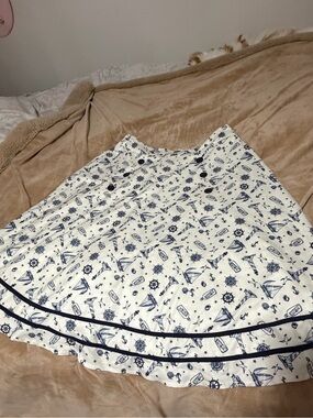 New Voodoo Vixen White & Navy Nautical Circle Skirt L/XL
